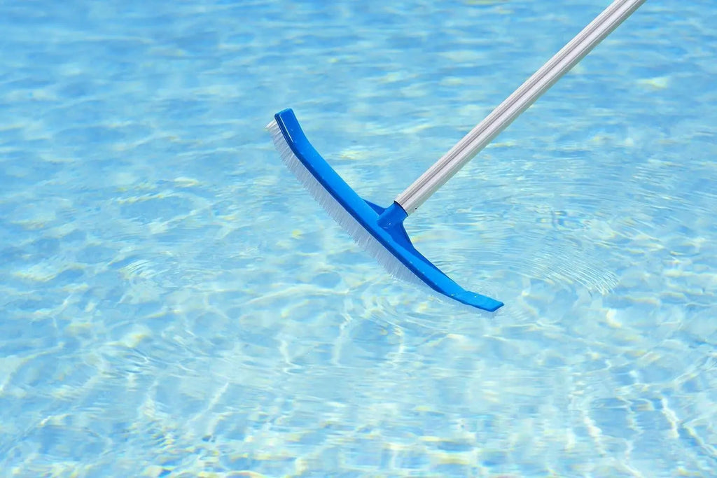 Standard 18" Pool Brush M-90136